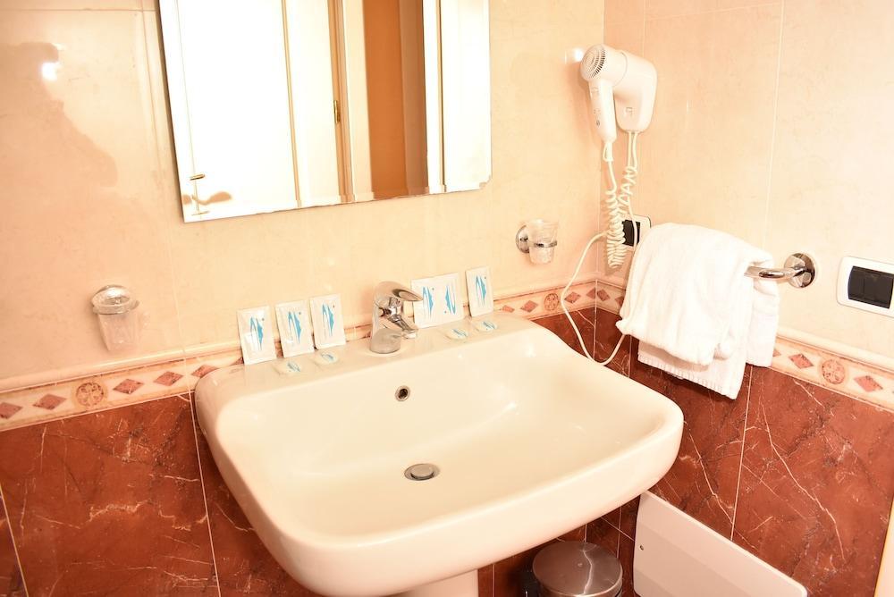 Hotel Miravalle Napoli Esterno foto