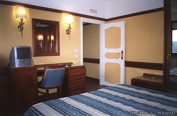 Hotel Miravalle Napoli Camera foto
